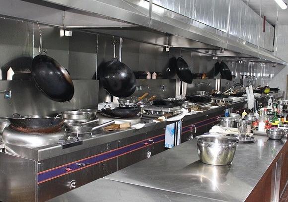酒店廚房食堂廚房餐飲廚房排煙設備設施安裝注意事項